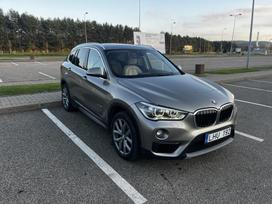 BMW X1, 2.0 l., off-road / crossover