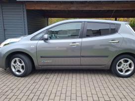 Nissan Leaf, 24 kWh, hatchback