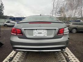 Mercedes-benz E550 dalimis. Maza rida medinis