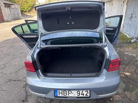 Volkswagen Passat, 2.0 l., saloon / sedan