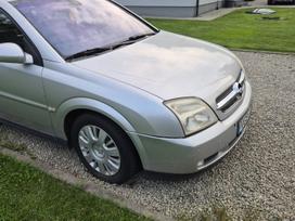 Opel Vectra, 2.2 l., saloon / sedan