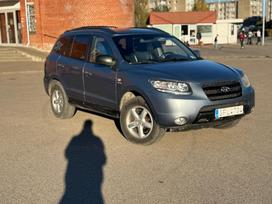 Hyundai Santa Fe, 2.2 l., off-road / crossover