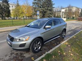 Volvo XC60, 2.4 l., off-road / crossover