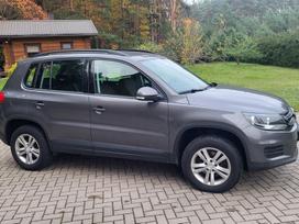 Volkswagen Tiguan, 2.0 l., Внедорожник / Кроссовер