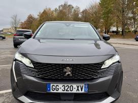 Peugeot 5008, 1.5 l., off-road / crossover