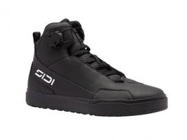 Sidi Kryo, touring / street