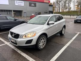 Volvo XC60, 3.0 l., off-road / crossover