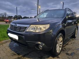 Subaru Forester, 2.0 l., off-road / crossover