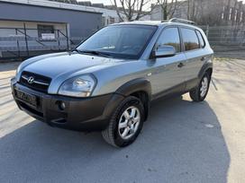 Hyundai Tucson, 2.7 l., off-road / crossover
