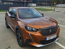 Peugeot 2008, 1.5 l., off-road / crossover