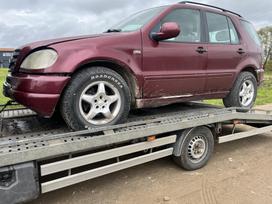 Mercedes-Benz ML270, 2.7 l., mpv / minivan