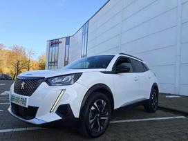 Peugeot 2008, 1.5 l., Внедорожник / Кроссовер