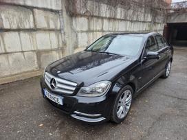 Mercedes-Benz C200, 2.1 l., Седан