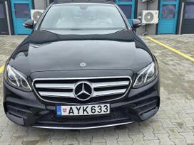 Mercedes-Benz E300, 2.0 l., Седан