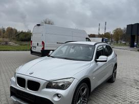 BMW X1, 2.0 l., off-road / crossover