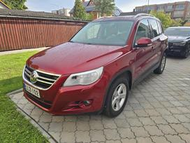 Volkswagen Tiguan, 2.0 l., off-road / crossover