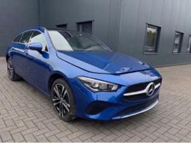 Mercedes-Benz CLA klasė Dalimis placiau telefonu