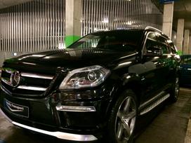 Mercedes-Benz GL63 AMG, visurgājējs / krosovers