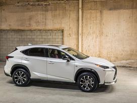 Lexus NX 300h rezerves daļās. Ka tik gautas automobilis
