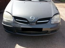 Nissan Almera Tino