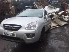 Kia Carens dalimis