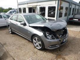 Mercedes-Benz E350 Galine kamera navigacija dalimis superkame automobilius ardym