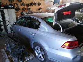 Volkswagen Passat Turimas šio automobilio detalių kainas ir nuotraukas galite pam