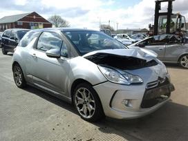 Citroen DS3, 5fs, dalimis. Turime ivairiu prancuzisku automobiliu modeliu ivairiu v