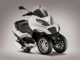 Piaggio MP3, квадроциклы