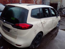 Opel Zafira Tourer for parts