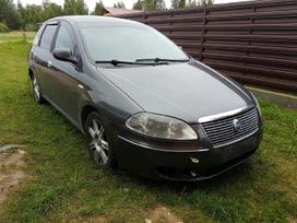 Fiat Croma Europinis modelis yra mechanine ir automatas siunčiu detales