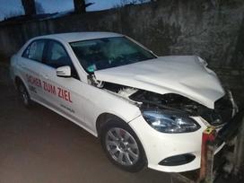 Mercedes-Benz E klasė по частям. Europa vokiski dokumentai