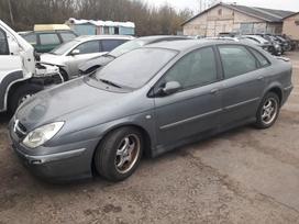 Citroen C5 rezerves daļās. Turime ivairiu prancuzisku automobiliu modeliu iv
