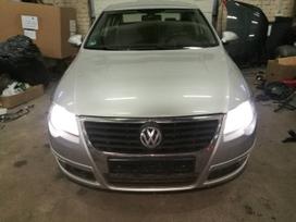 Volkswagen Passat Turimas šio automobilio detalių kainas ir nuotraukas galite pam