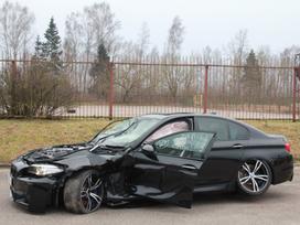BMW M5 dalimis. F10 m5 2014m kuriasi dirba tvarkingai dalimis platu