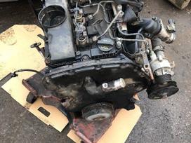 Land Rover Defender, Dt244, dzinēja detaļas