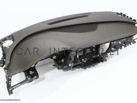 Audi A8 salono detalės