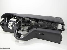 Mercedes-Benz V klasė dalimis. Odinių panelių ir kitų odinių salono detalių remontas