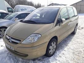 Citroen C8 rezerves daļās. Turime ivairiu prancuzisku automobiliu modeliu iv