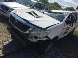 Toyota Hilux dalimis. Automobilis ardomas dalimis запасные части автомобиля