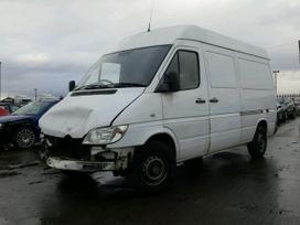 Mercedes-Benz Sprinter, preču