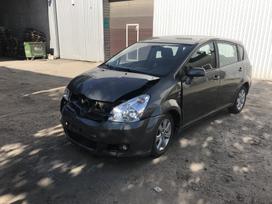 Toyota Corolla Verso по частям