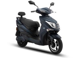 -Kita- -kita-, motoroleriai / mopedai