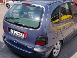 Renault Scenic dalimis