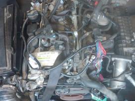 Mercedes-Benz C klasė yra daugiau ardomu auto galimas pristatymas yra sviesus ir tams