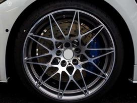 BMW Competition, lengvojo lydinio, R18