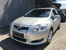Toyota Auris Darbo laikas i v 8 00 16 30 val
