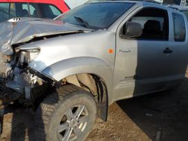 Toyota Hilux по частям