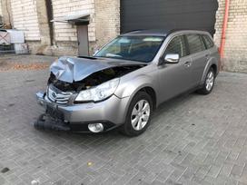 Subaru Legacy Subaru automobilis dalimis iki auto įvykio buvo tvarkingas auto