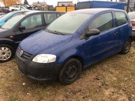 Volkswagen Fox по частям. Automobilis is vokietijos